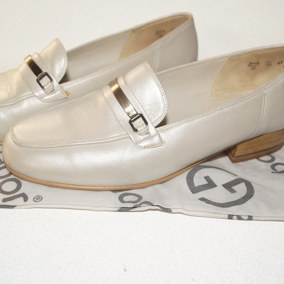 Gabor Leather Low Heel Shoe in Cream (UK 4 - US 6.5) - Picture 2 of 5